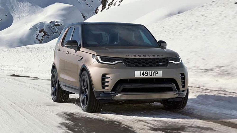 2023 Land Rover Discovery S front right