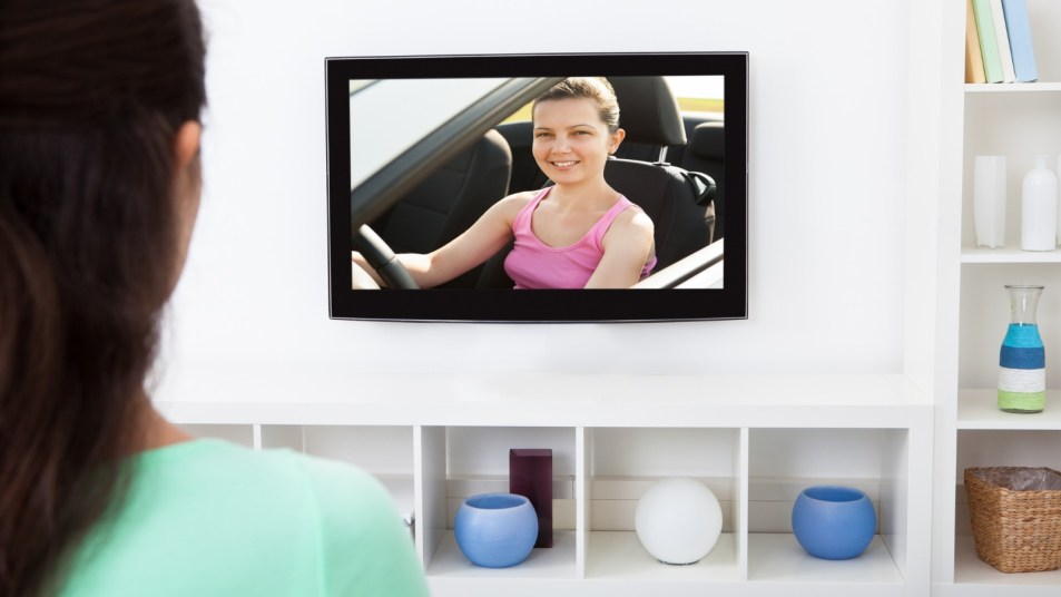 Girl with shoulder room in car showing spec 