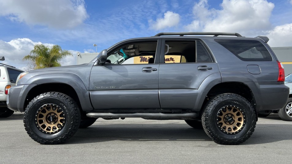 2007 Toyota 4Runner in charcoal.