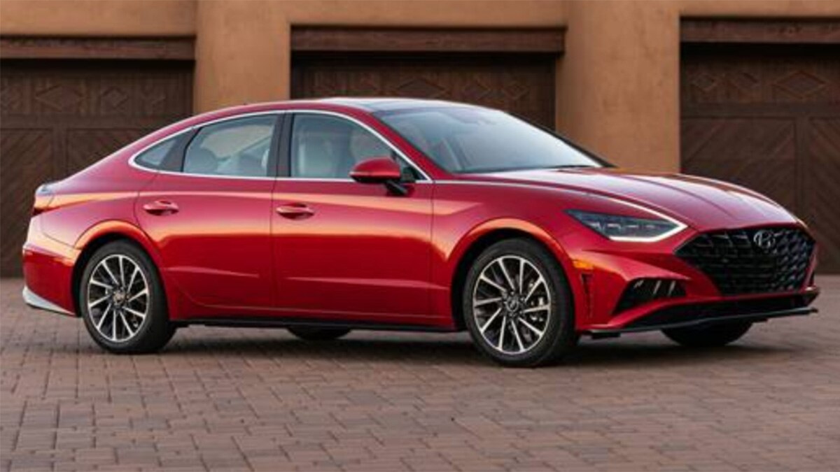 2022 Hyundai Sonata delantero derecho en rojo
