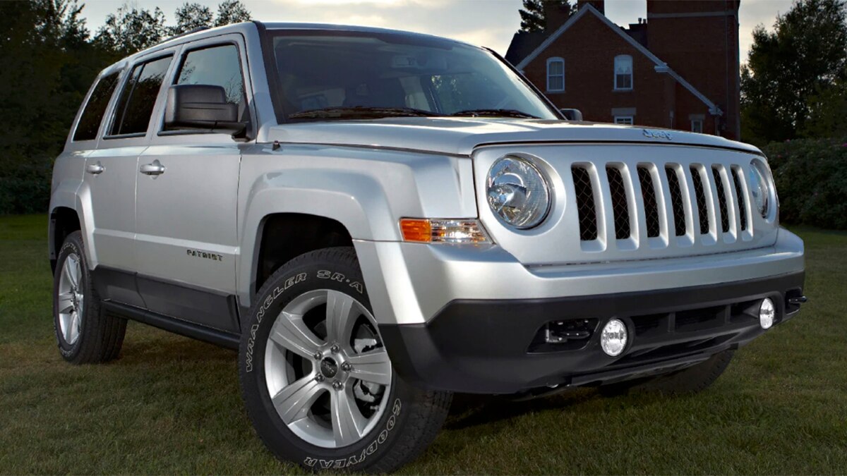 2013 Jeep Patriot front right silver