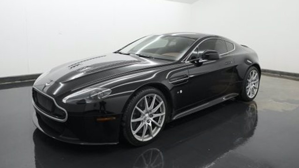2015 Aston Martin V12 Vantage S front left in black