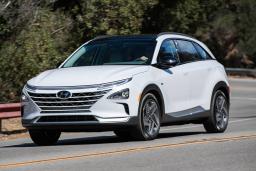 2022 Hyundai Nexo front left in white