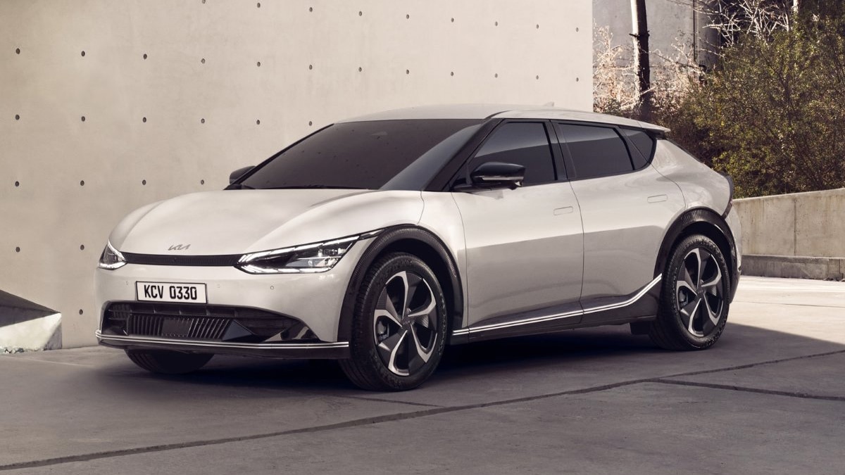 2022 Kia EV6 GT-Line front left