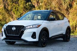 2022 Nissan Kicks SR front left in white