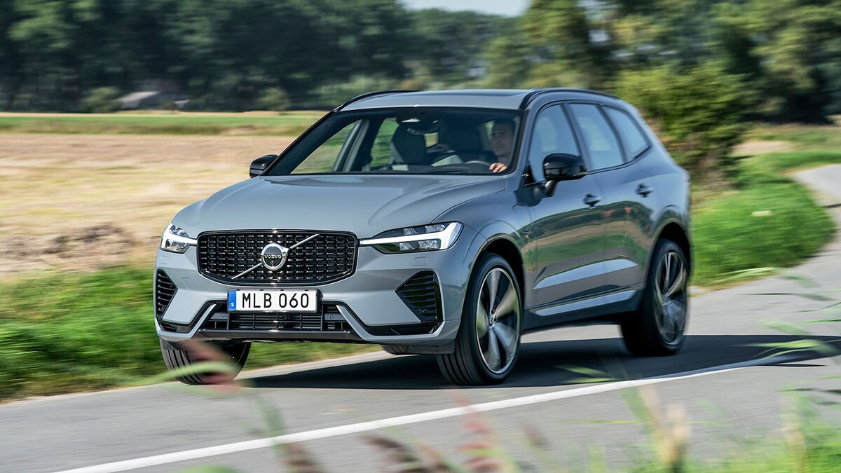 2022 Volvo XC60 T8 Recarga delantera izquierda