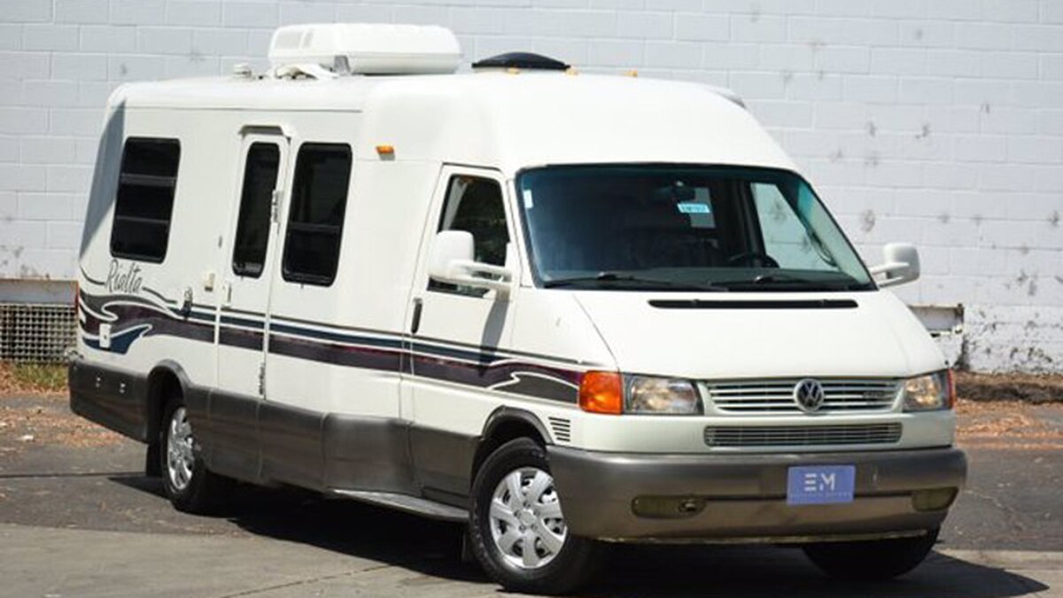 1999 Volkswagen Eurovan Rialta by Winnebago