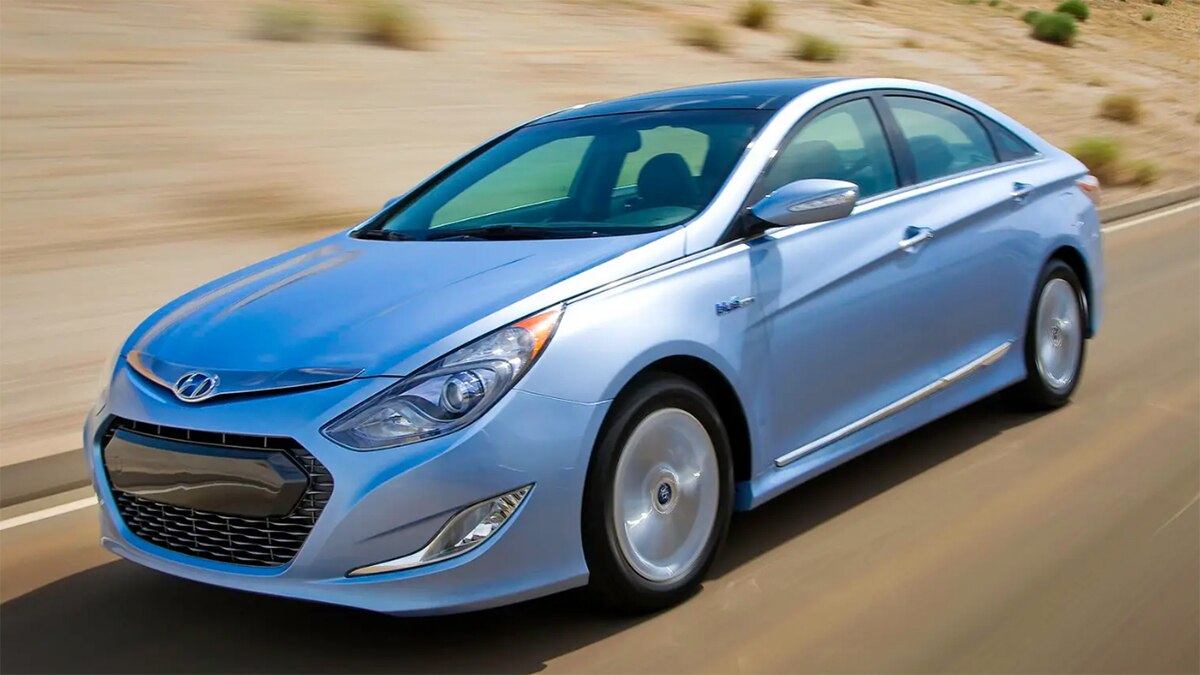 2011 Hyundai Sonata Hybrid delantero izquierdo en plata