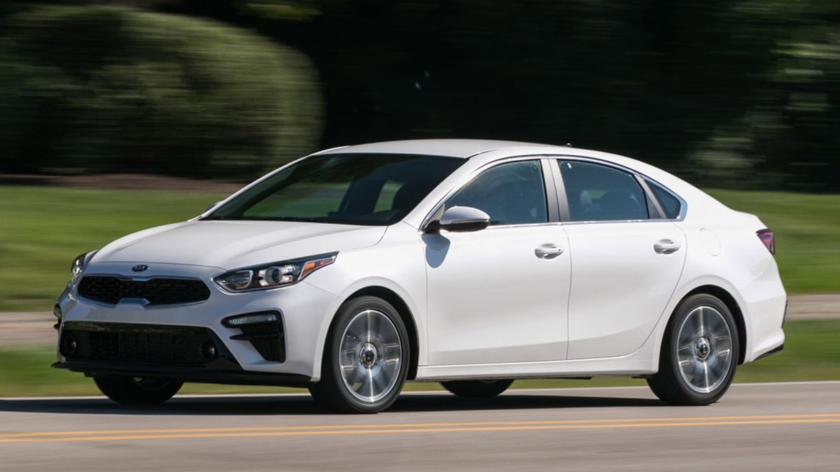 2019 Kia Forte front left in white