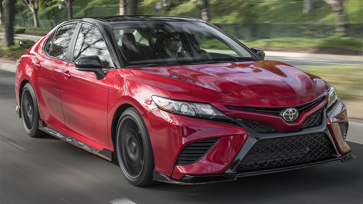 Toyota Camry 2021 chính thức trình làng