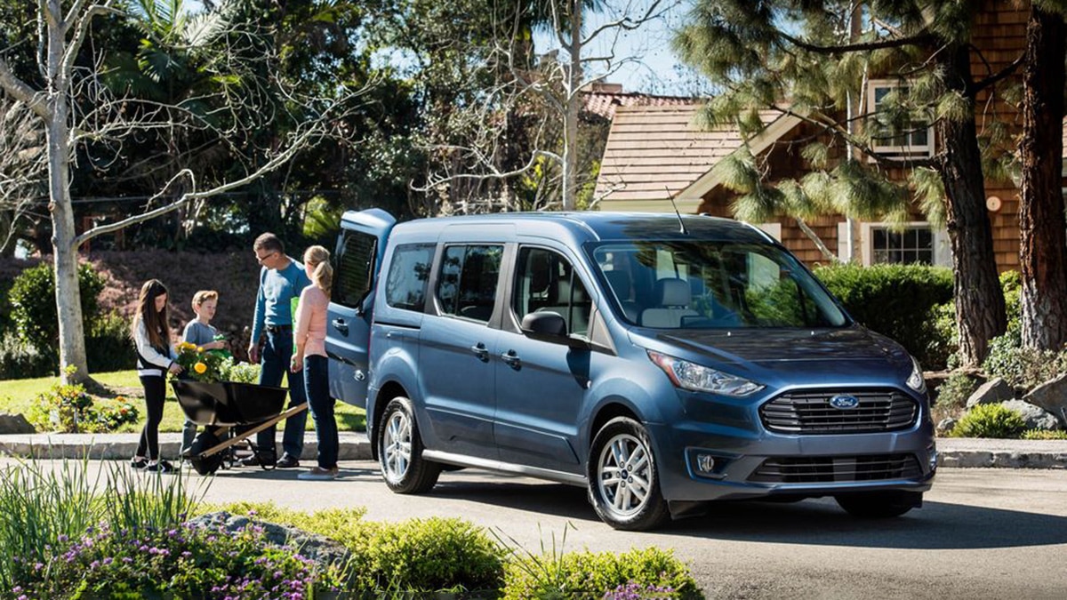 The Ford Transit Connect Is an Often-Overlooked 3-Row Family