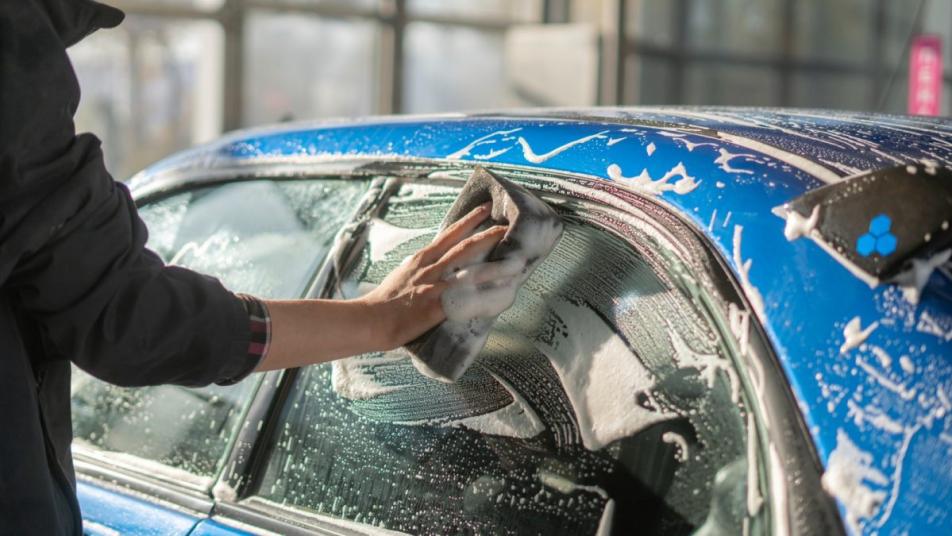Should I Clean My Car Before Trading or Selling It?