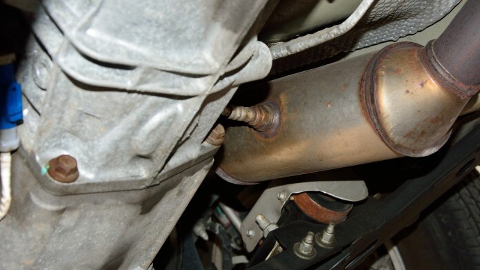 Sensor for theft avoidance of catalytic converter