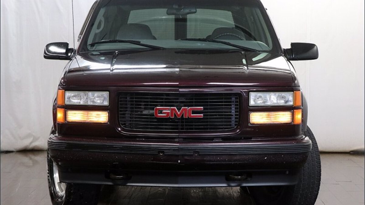 1997 GMC Yukon front