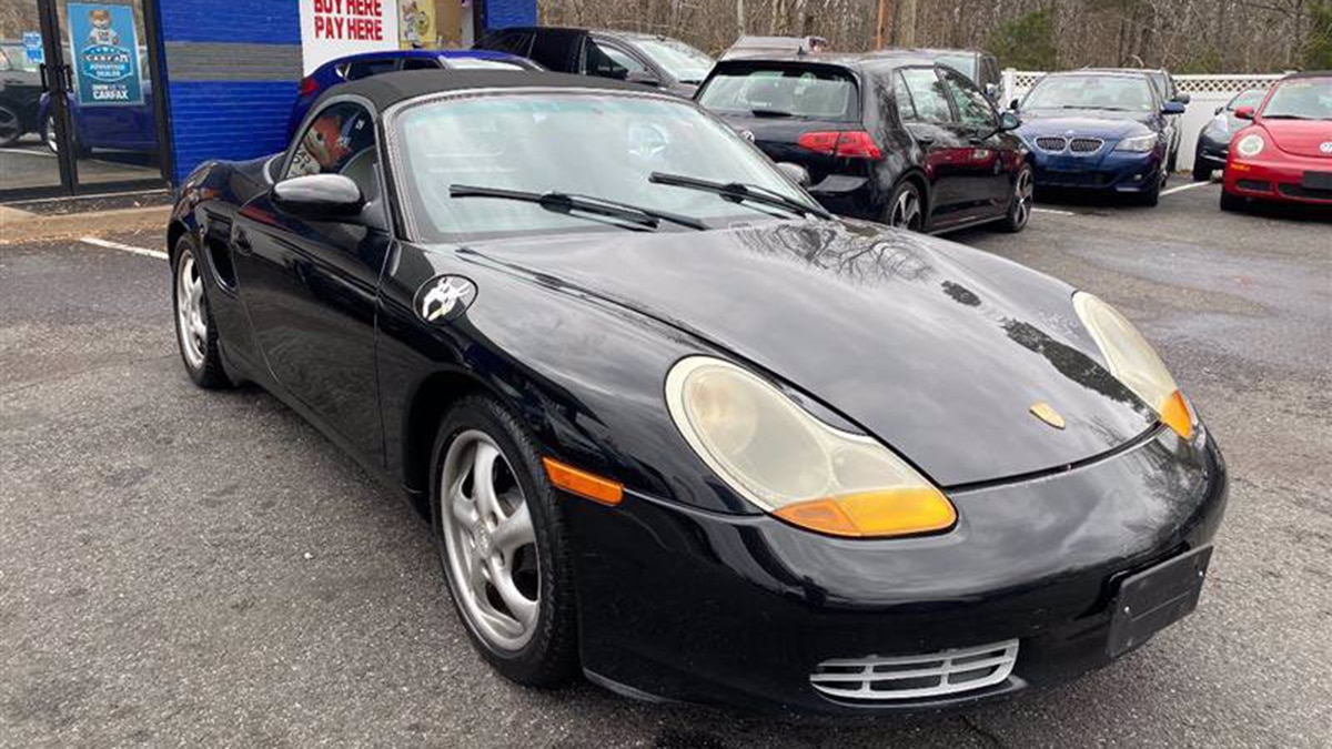 2000 Porsche Boxster front right in black