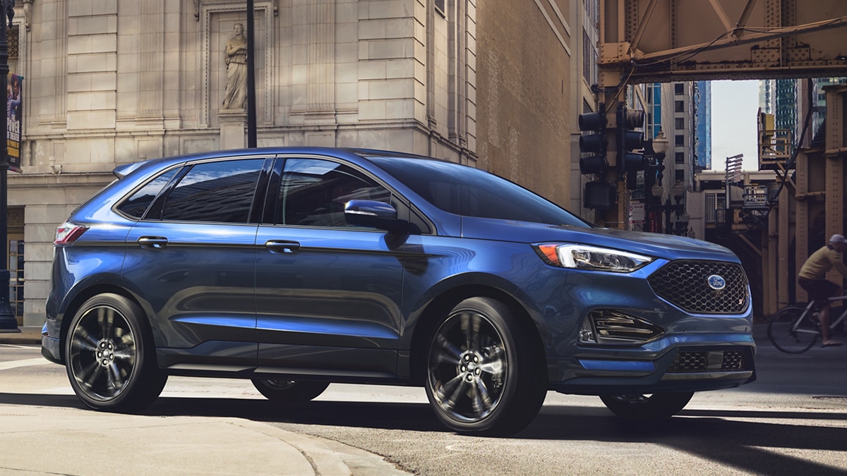 2019 Ford Edge SEL front right