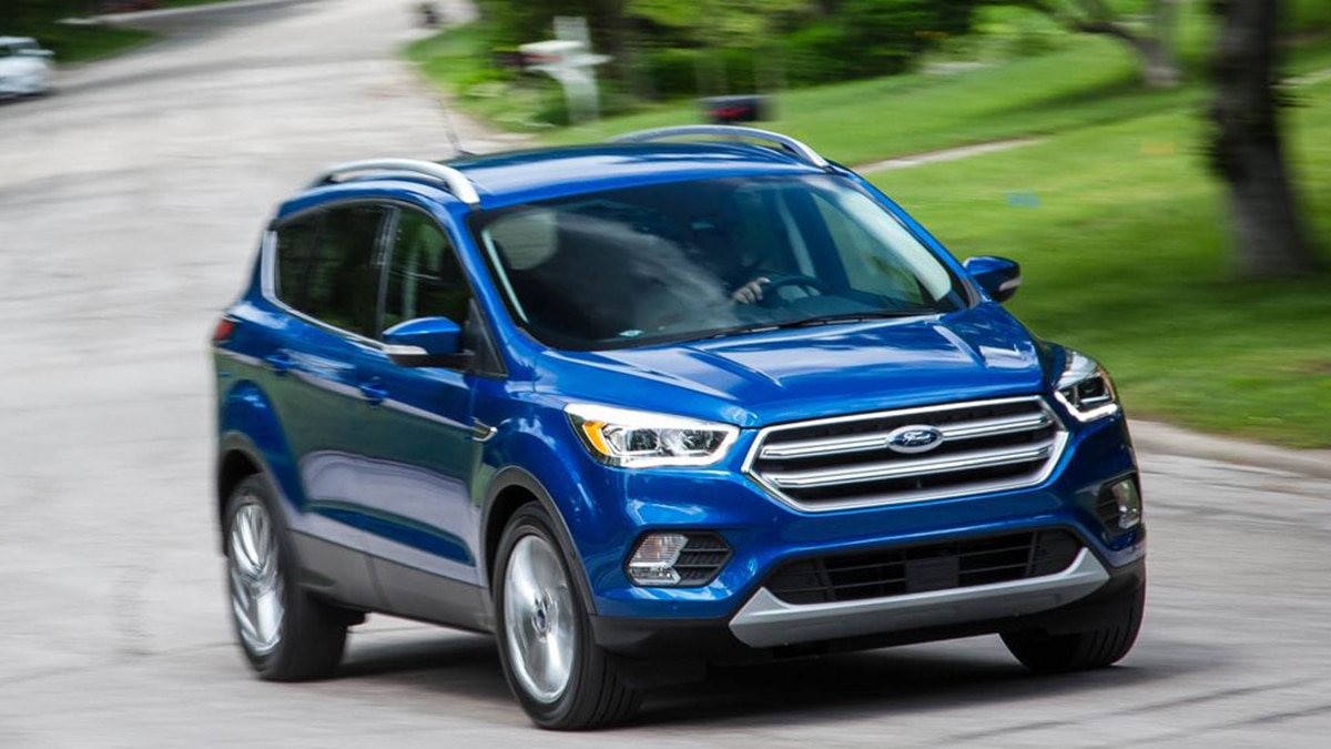 2019 Ford Escape Titanium front right in blue