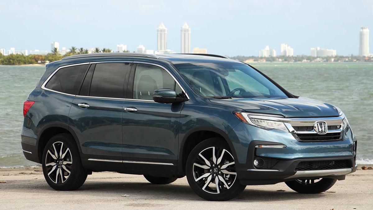 2019 Honda Pilot Elite front right