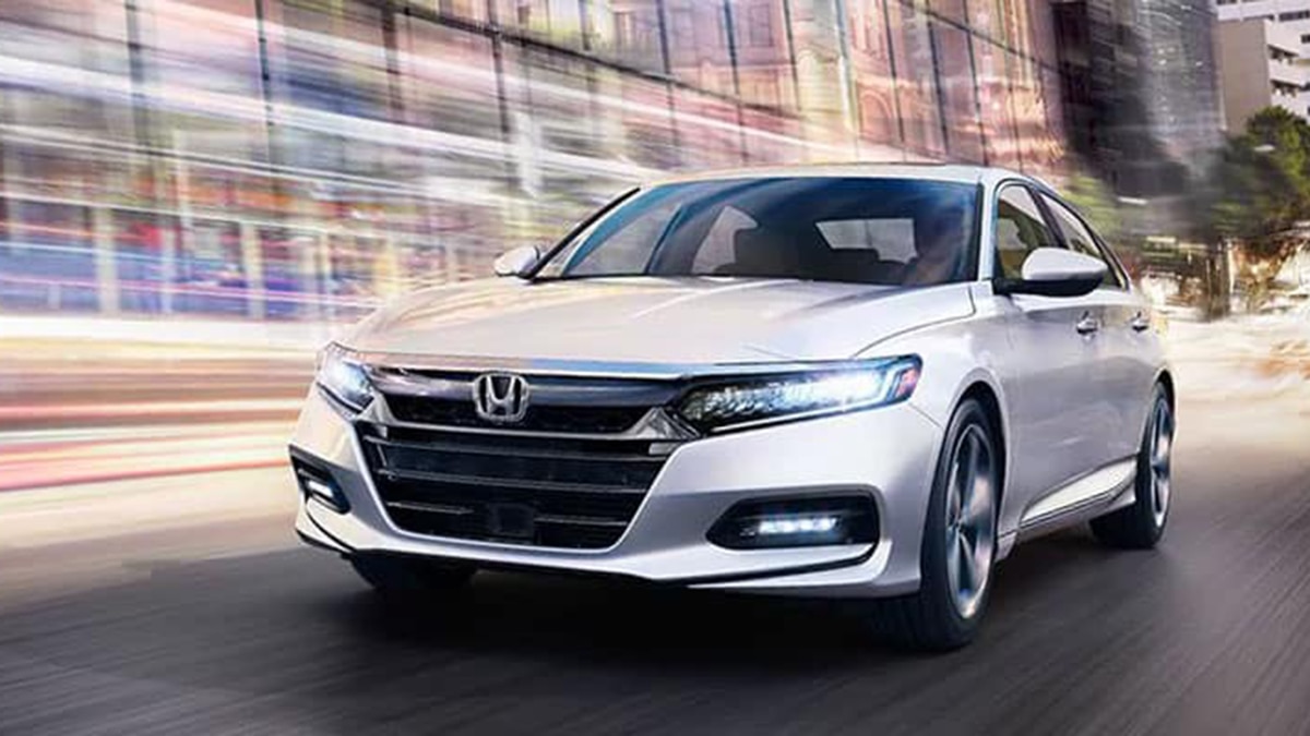 2019 Honda Accord Hybrid Touring front left in white