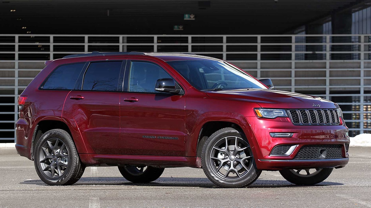 2019 Jeep Grand Cherokee Limited profile in red