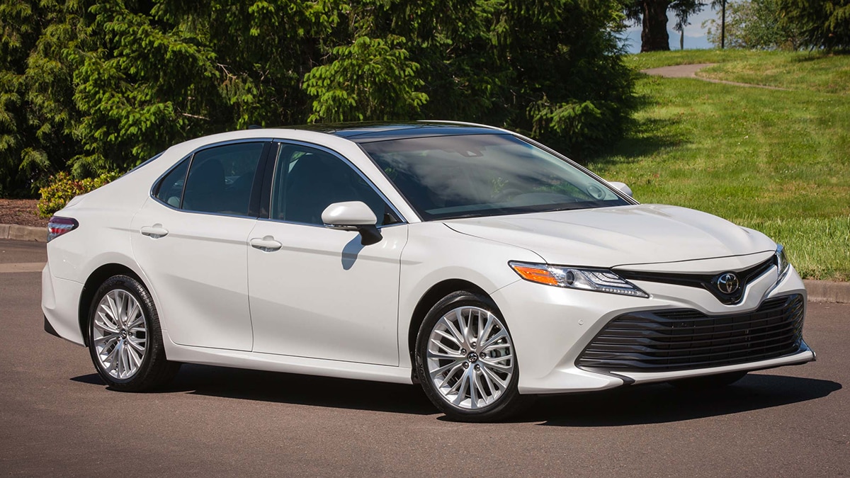 2019 Toyota Camry L front right in white