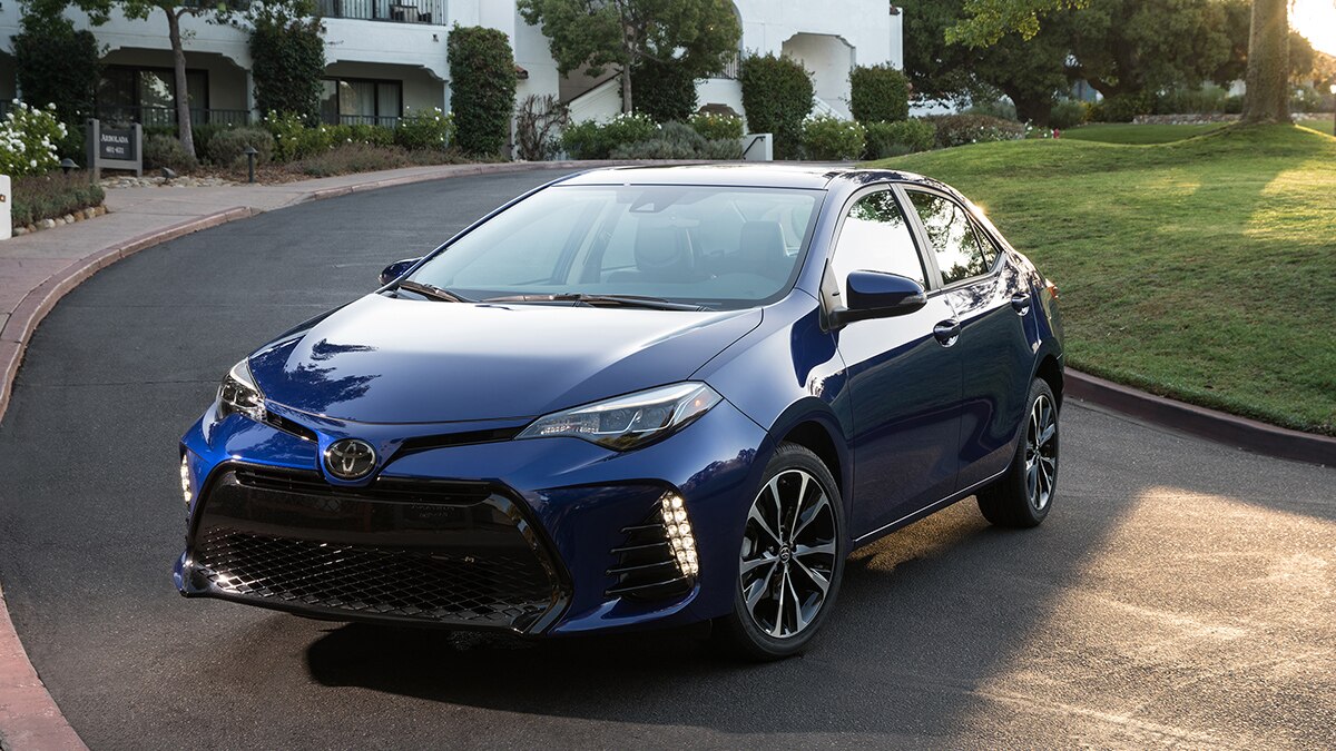 2019 Toyota Corolla XLE front left in blue