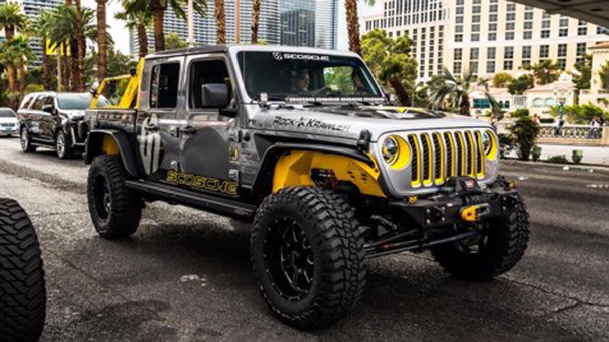 2020 Jeep Gladiator Rubicon front right