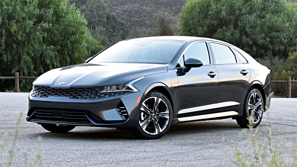 2021 Kia K5 LX front left