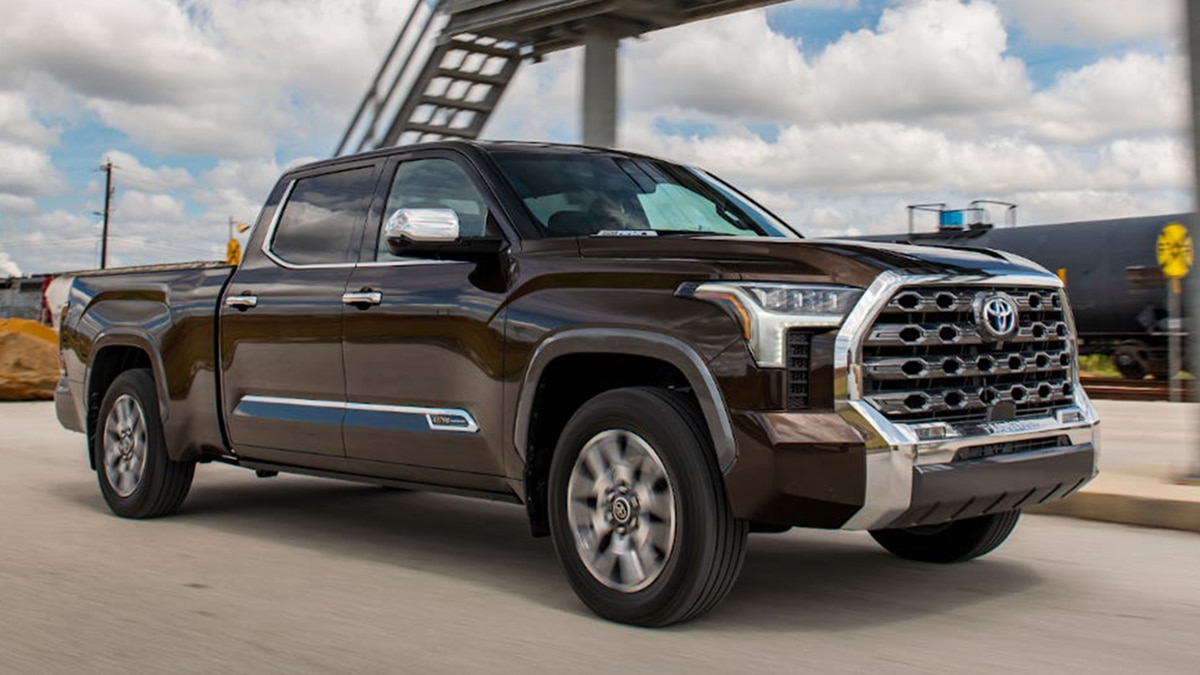 2022 Toyota Tundra Hybrid 1794 front right