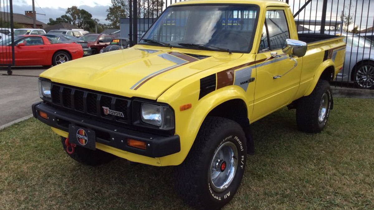 1983 Toyota Pickup SR5 front left in yellow