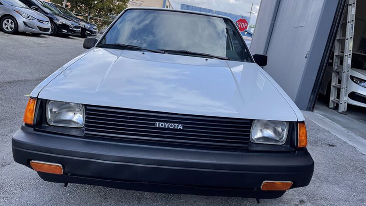 1984 Toyota Corola Deluxe