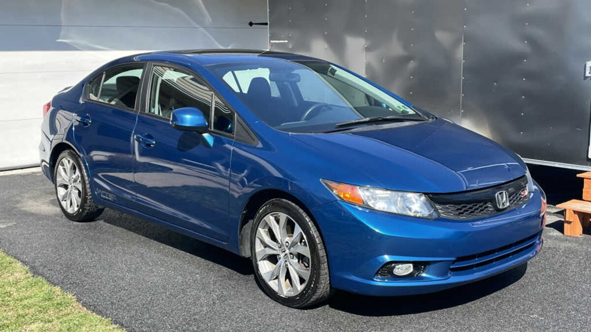 2012 Honda Civic Si front right in blue