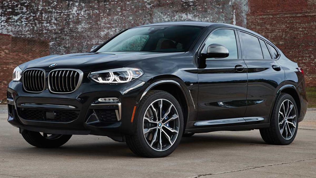 2020 BMW X3 delantero izquierdo en negro