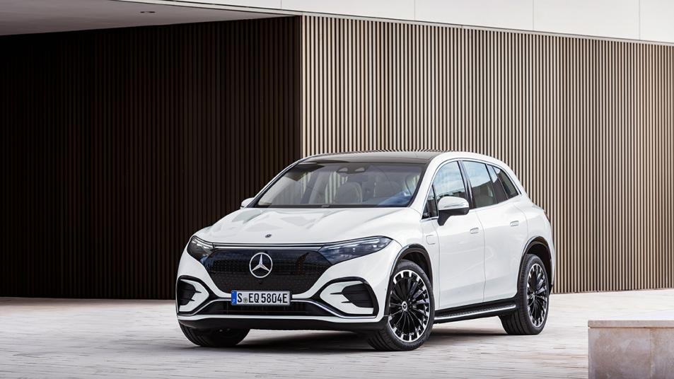 2023 Mercedes-Benz EQS SUV front left in white