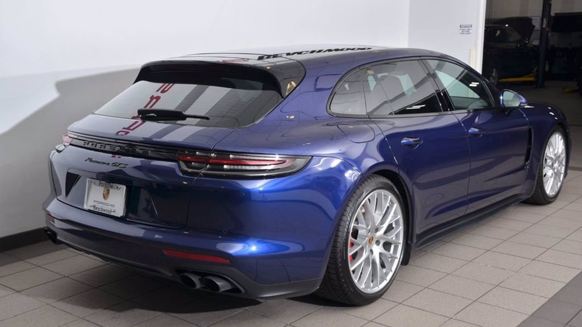 2020 Porsche Panamera Sport Turismo GTS