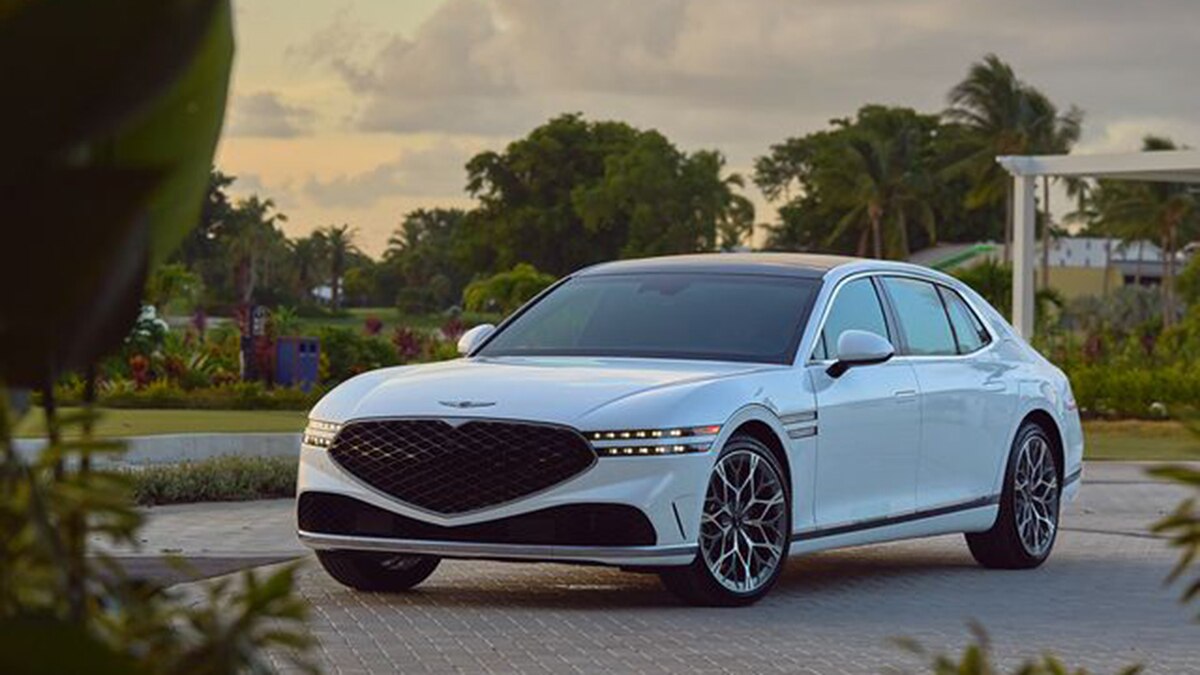 2023 Genesis G90 Choosing the Right Trim Autotrader