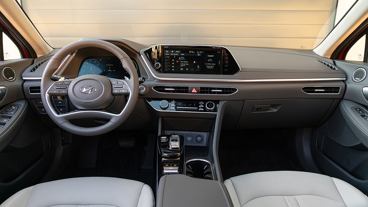 2023 Hyundai Sonata front cabin