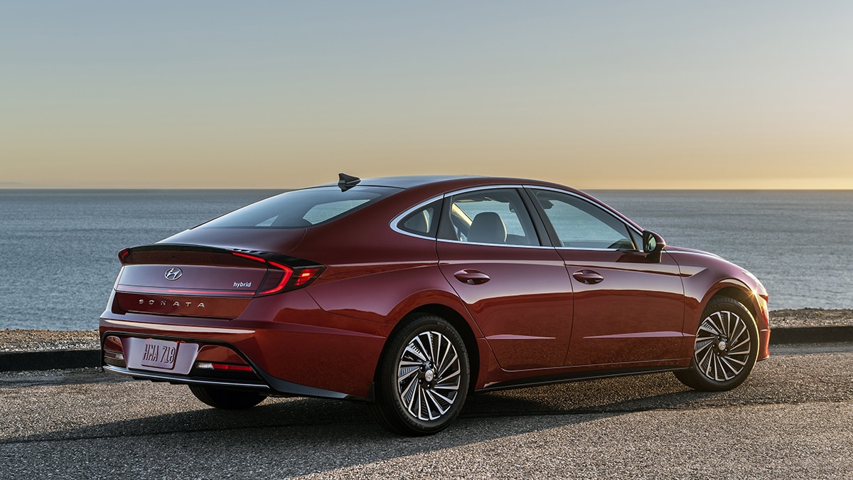 2023 Hyundai Sonata Hybrid rear right in red