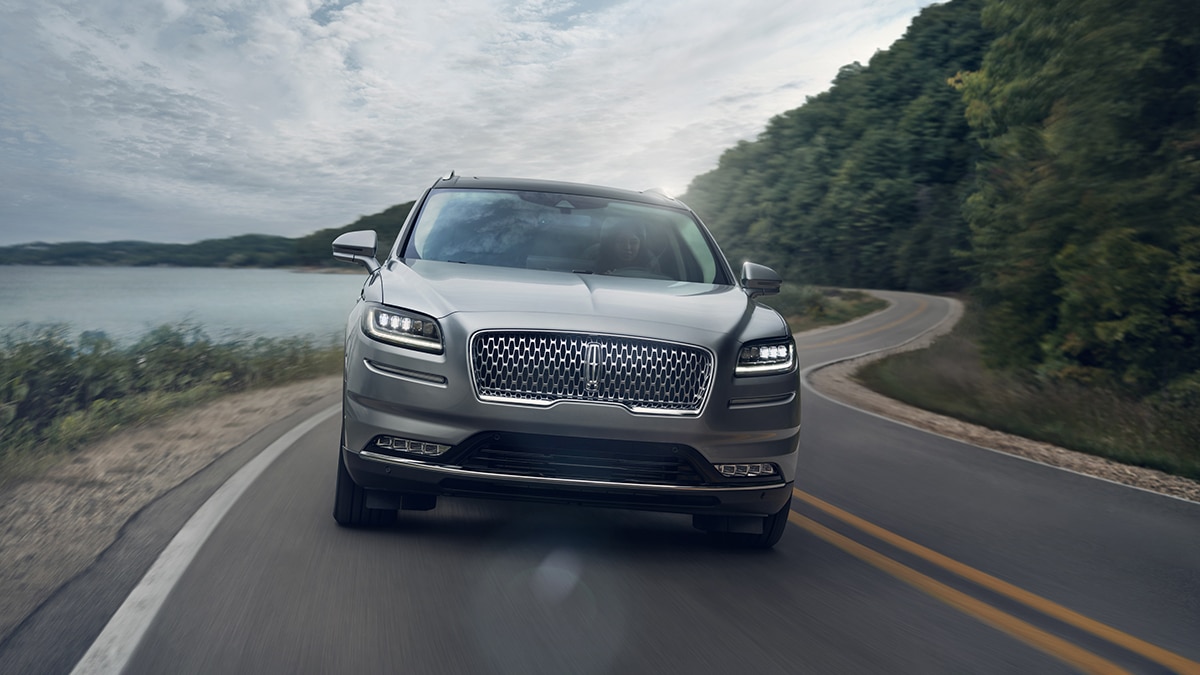 2023 Lincoln Nautilus Reserve front