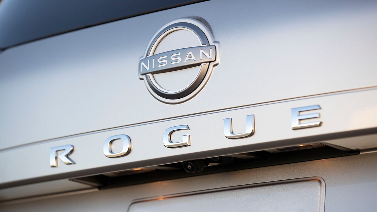 2023 Nissan Rogue Platinum back logo