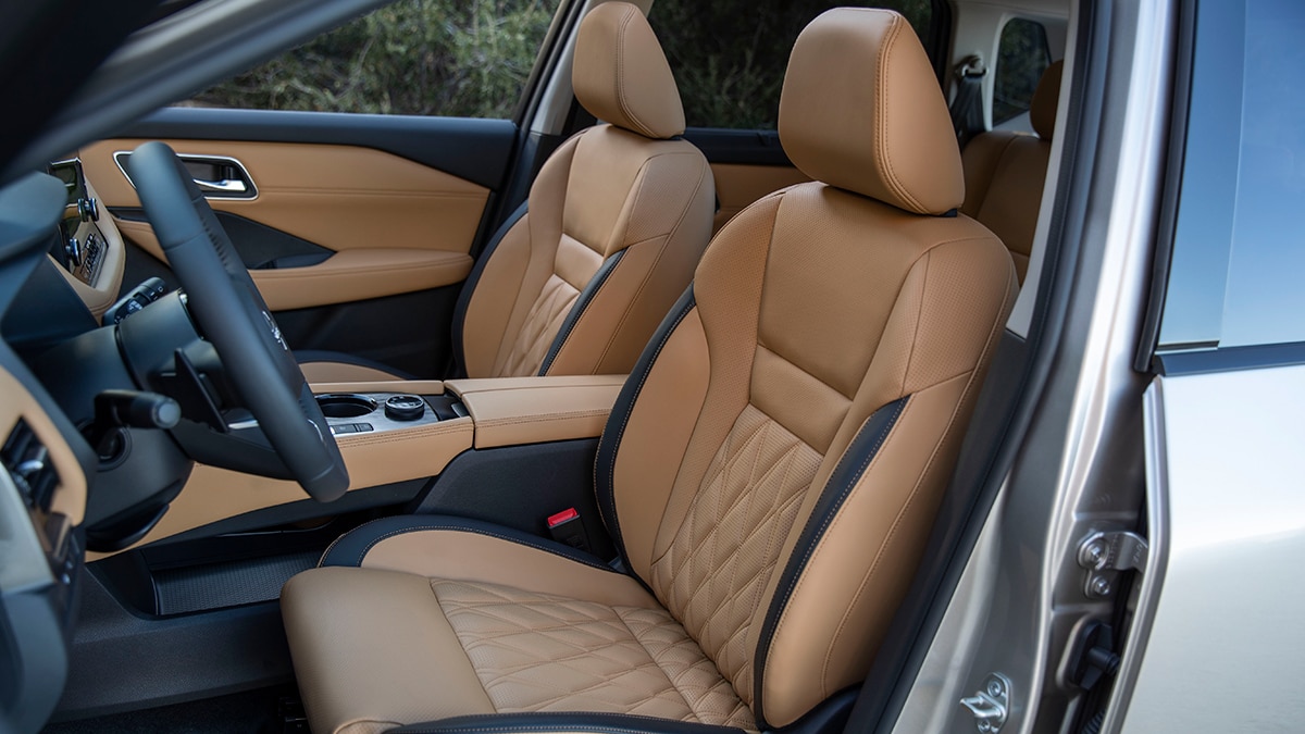 2023 Nissan Rogue Platinum Front Seats