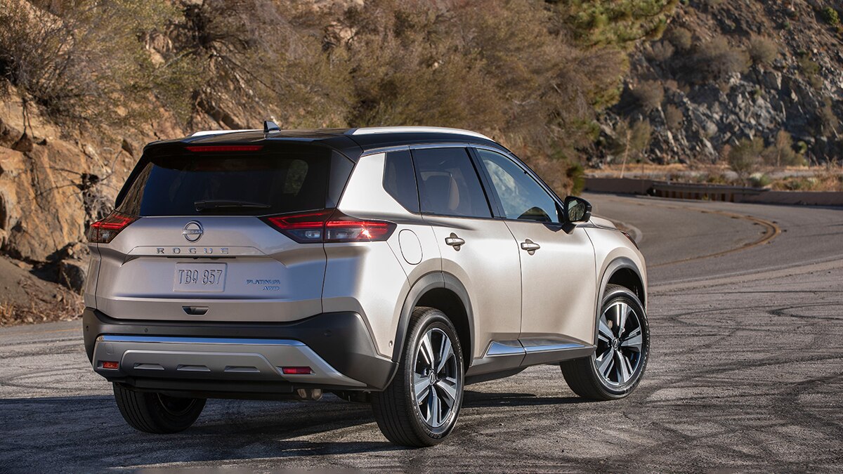 2023 Nissan Rogue Platinum rear right