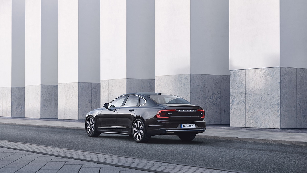 2023 Volvo S90 Recharge T8 rear left