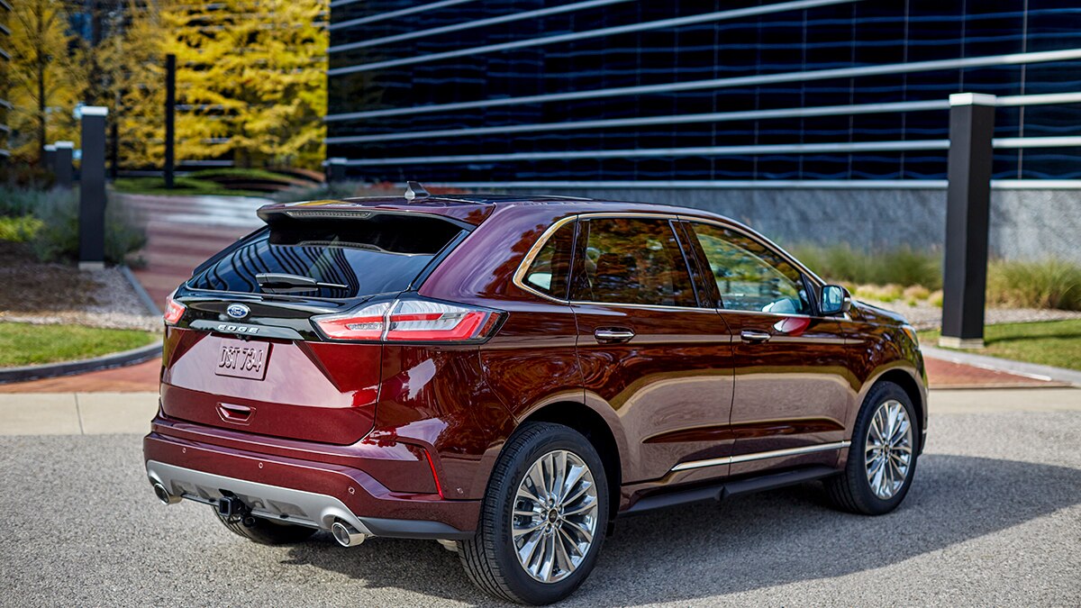 2023 Ford Edge rear left
