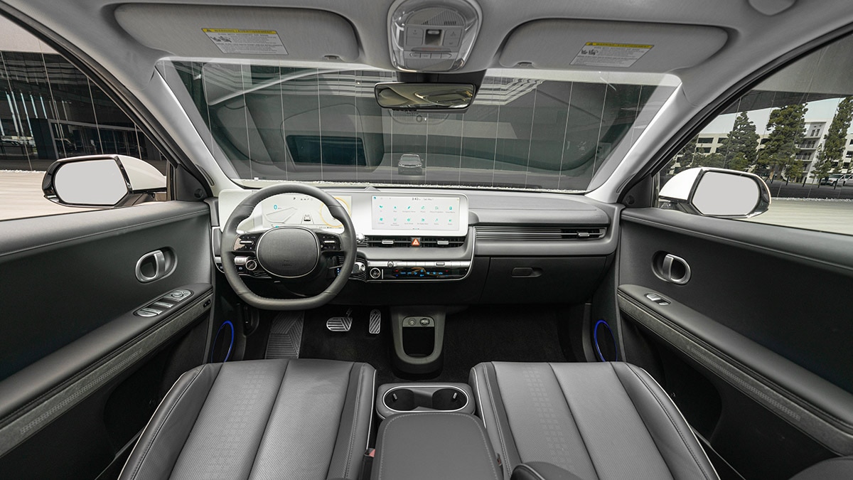 2023 Hyundai Ioniq 5 SE front cabin
