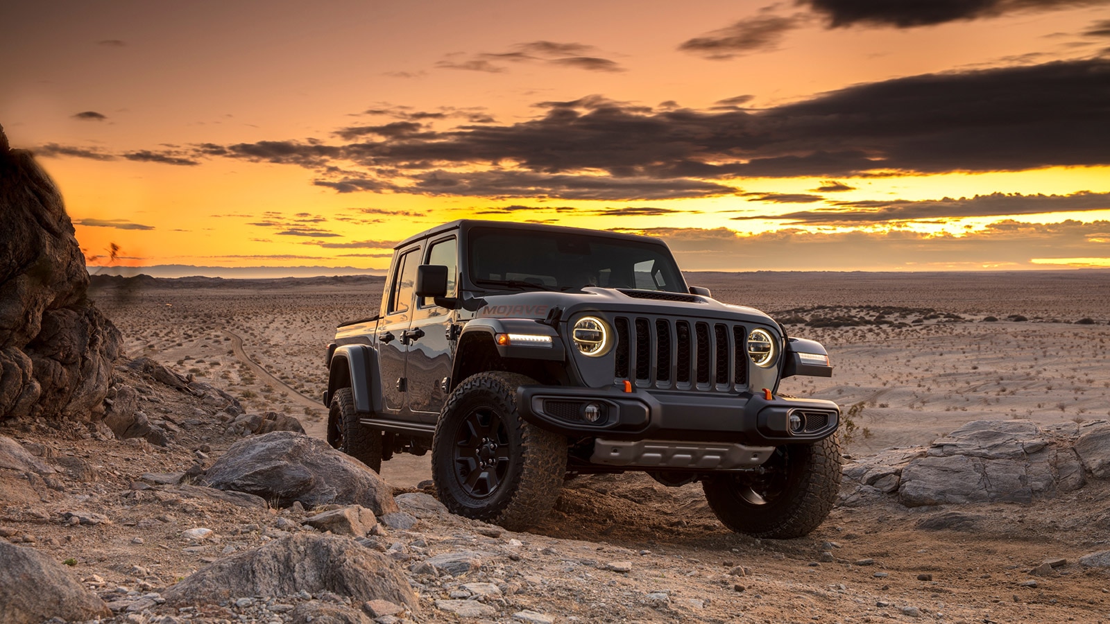 2023 Jeep Mojave front right