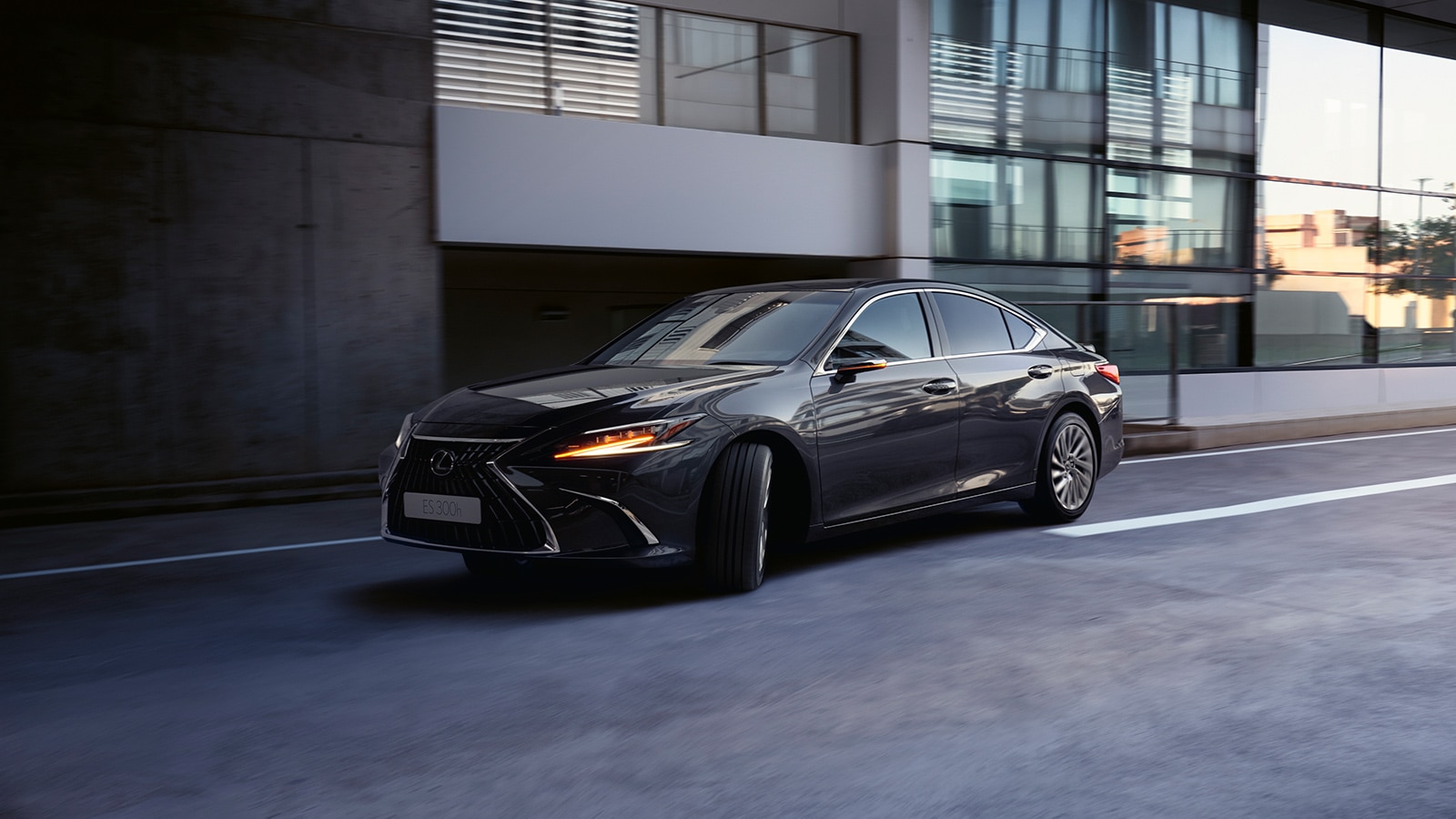 2023 Lexus ES 300h