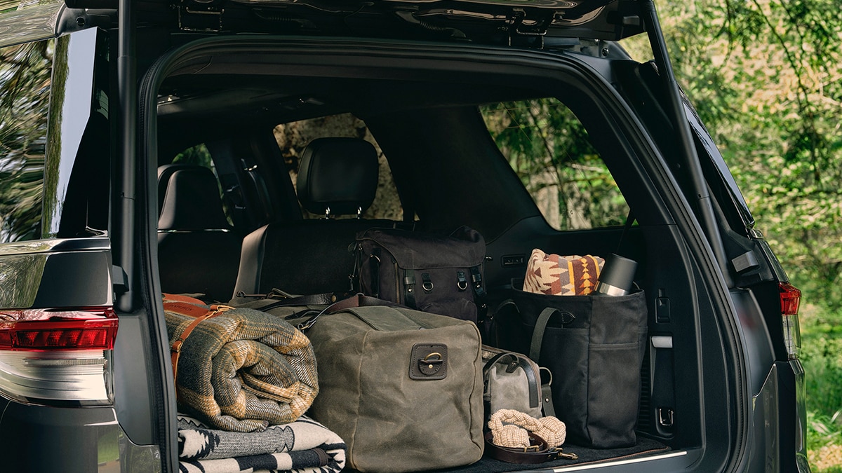 2023 Lincoln Navigator Black Label cargo