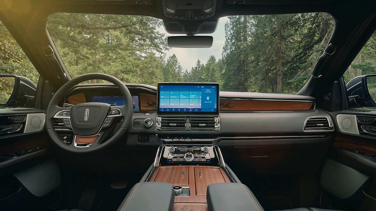 2023 Lincoln Navigator Choosing the Right Trim Autotrader