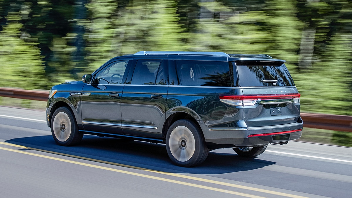 2023 Lincoln Navigator Review, Pricing, & Pictures